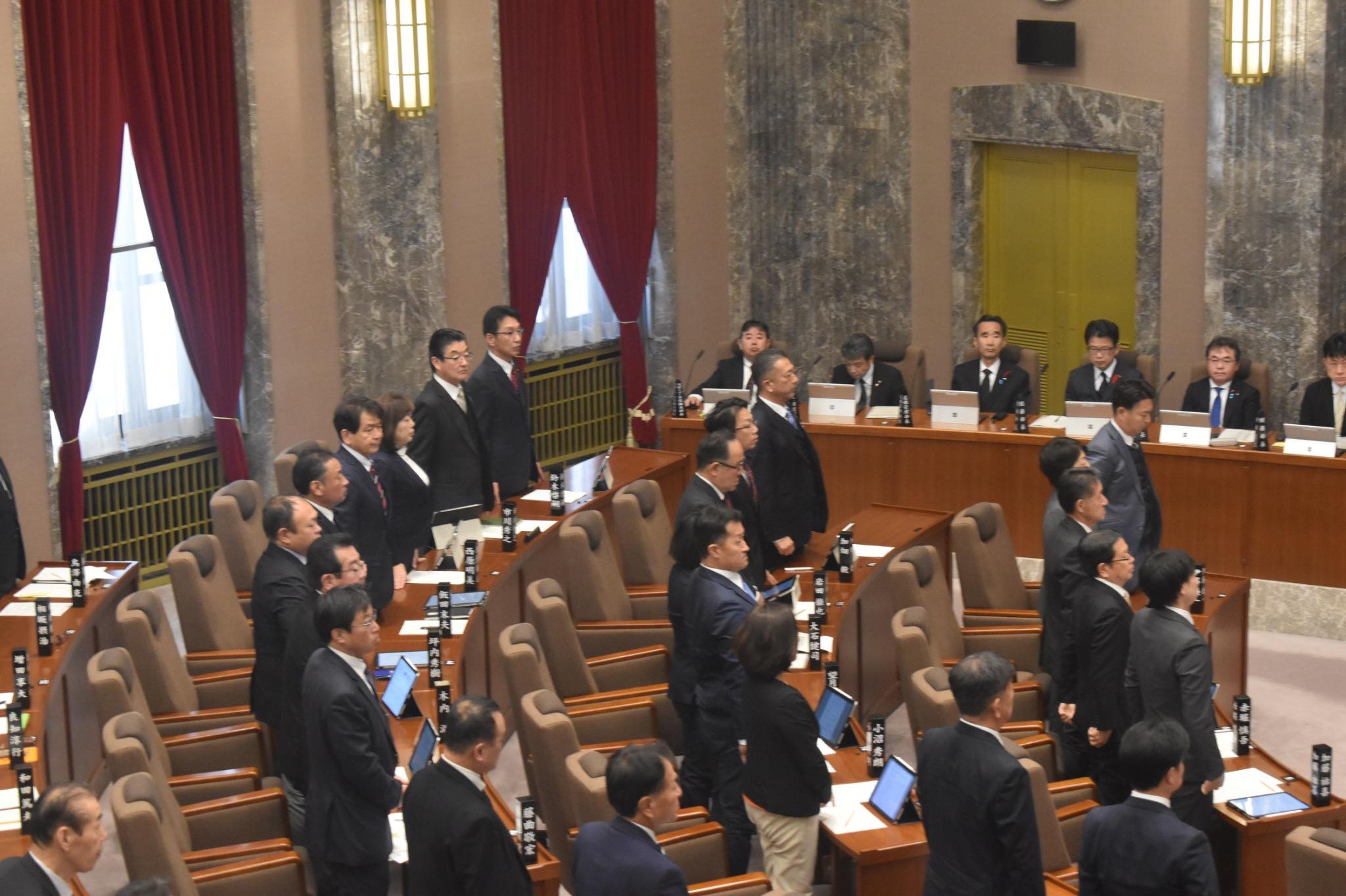 静岡県議会12月定例会閉会