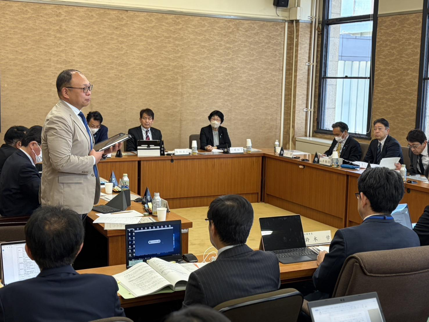 静岡県議会２月定例会 常任委員会１日目